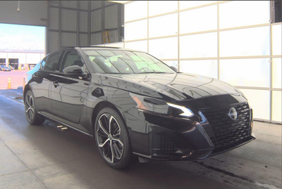 2025 Nissan Altima SR