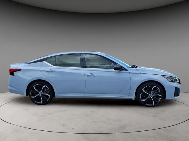 2023 Nissan Altima SR