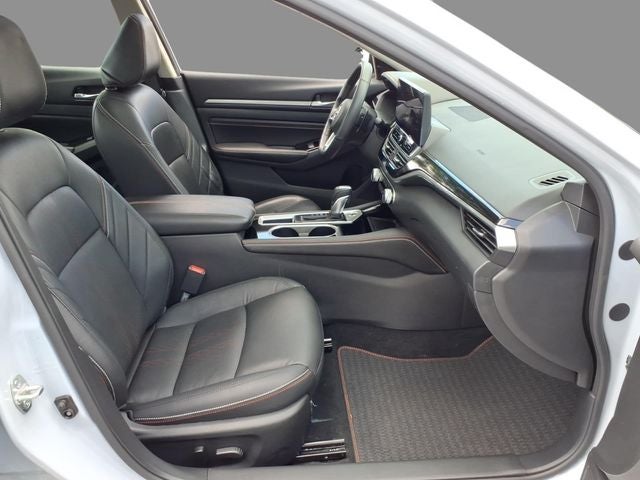 2023 Nissan Altima SR