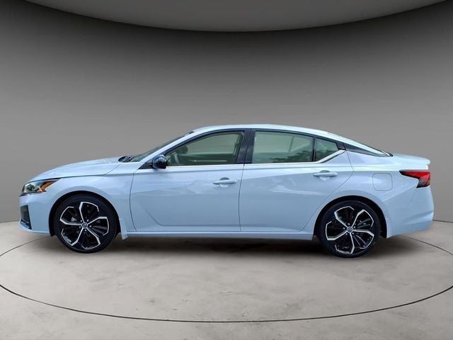 2023 Nissan Altima SR