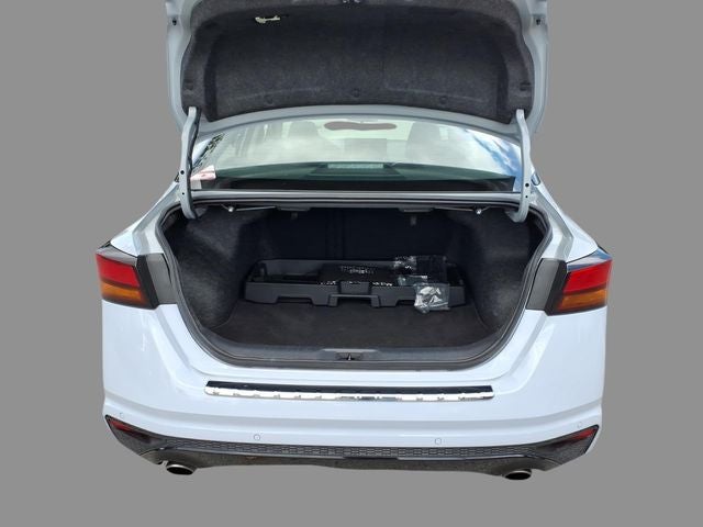 2023 Nissan Altima SR