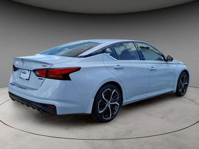 2023 Nissan Altima SR