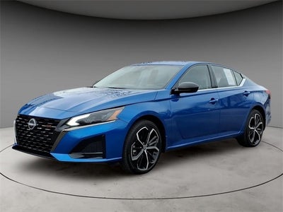 2025 Nissan Altima SR