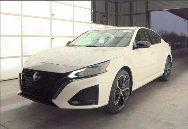 2025 Nissan Altima 2.5 SR