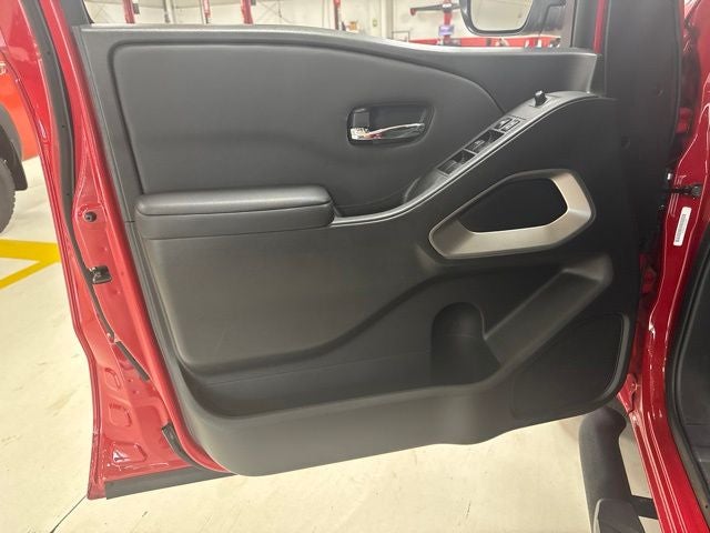 2024 Nissan Frontier Crew Cab SV