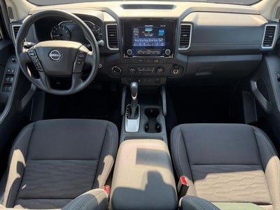 2023 Nissan Frontier Crew Cab SV