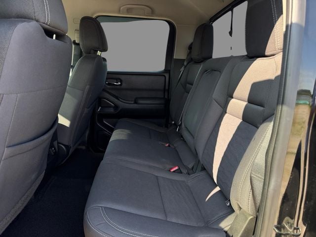 2022 Nissan Frontier Crew Cab SV