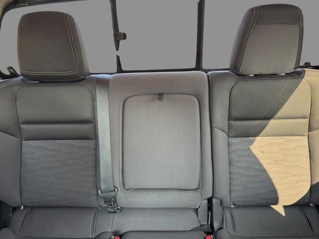 2022 Nissan Frontier Crew Cab SV