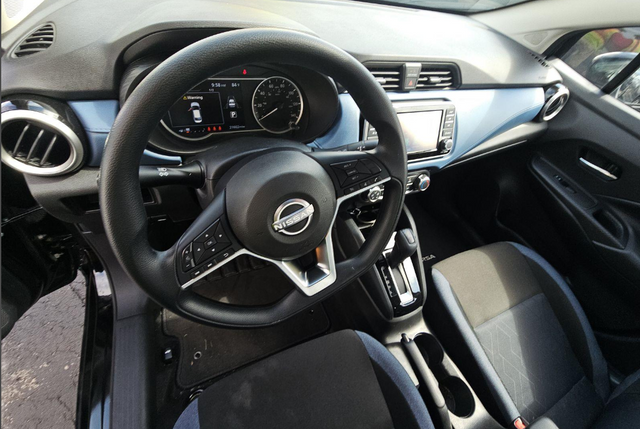 2025 Nissan Versa 1.6 SV