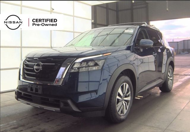 2025 Nissan Pathfinder SL