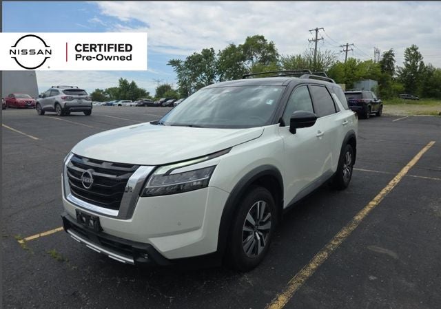 2023 Nissan Pathfinder SL