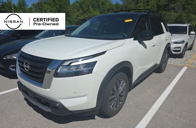2023 Nissan Pathfinder SL