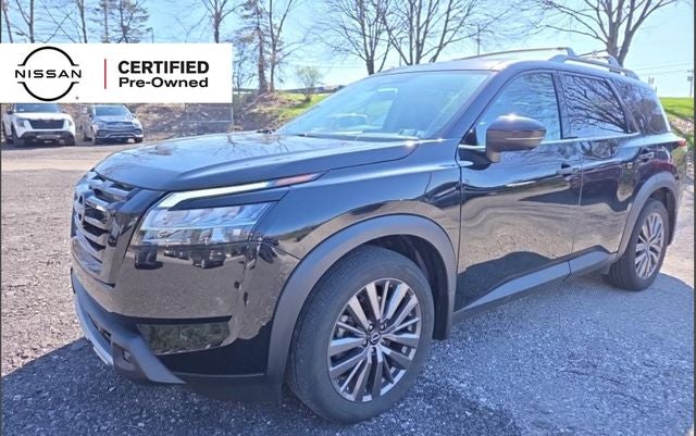 2023 Nissan Pathfinder SL