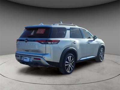 2024 Nissan Pathfinder Platinum