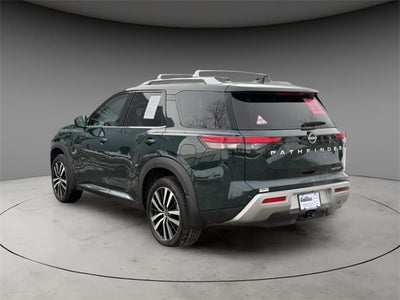 2024 Nissan Pathfinder Platinum