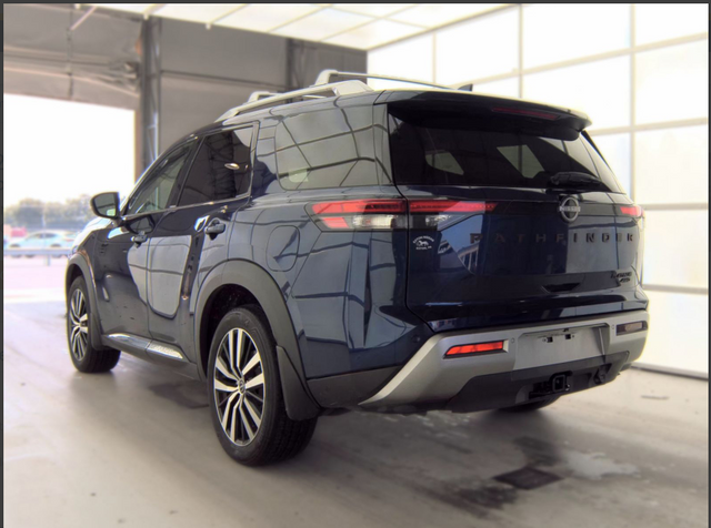 2024 Nissan Pathfinder Platinum