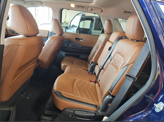 2024 Nissan Pathfinder Platinum