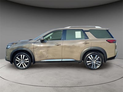 2024 Nissan Pathfinder Platinum