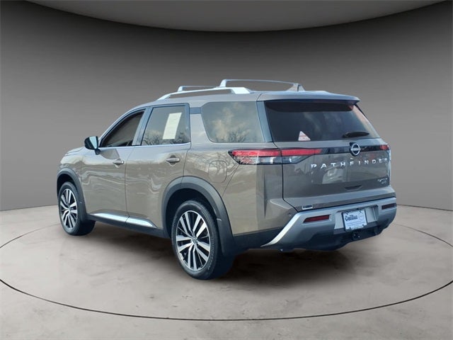 2024 Nissan Pathfinder Platinum