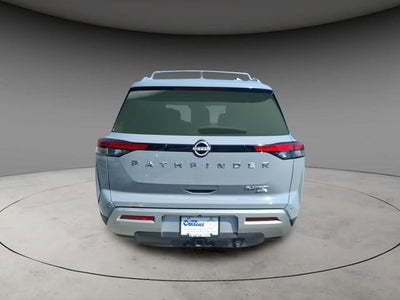 2025 Nissan Pathfinder Platinum