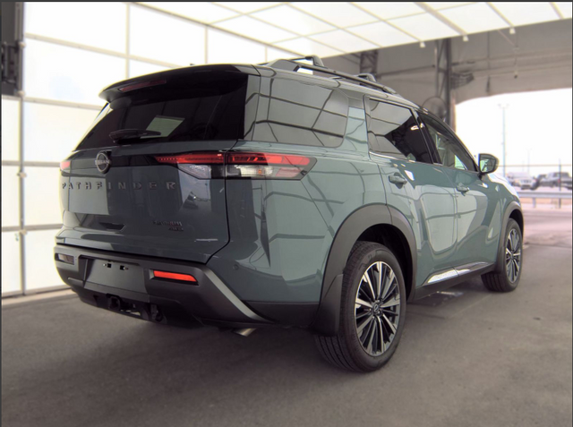 2026 Nissan Pathfinder Platinum