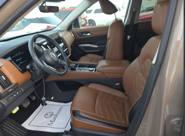 2024 Nissan Pathfinder Platinum