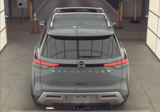 2025 Nissan Pathfinder Platinum