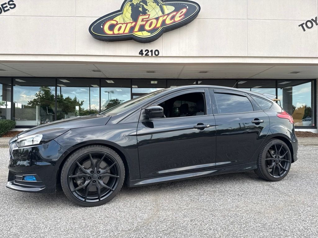 2017 Ford Focus ST