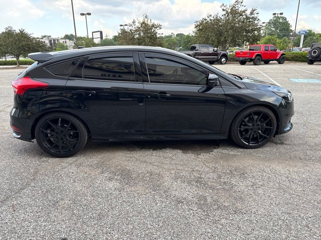 2017 Ford Focus ST