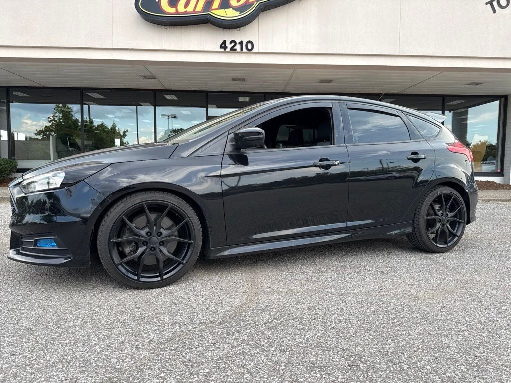 2017 Ford Focus ST
