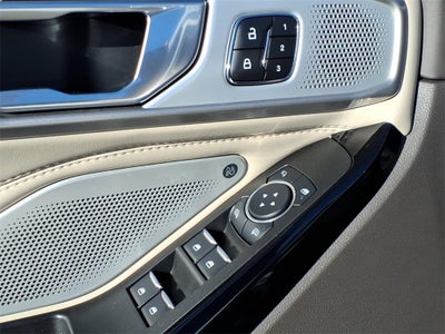 2023 Ford Explorer Platinum