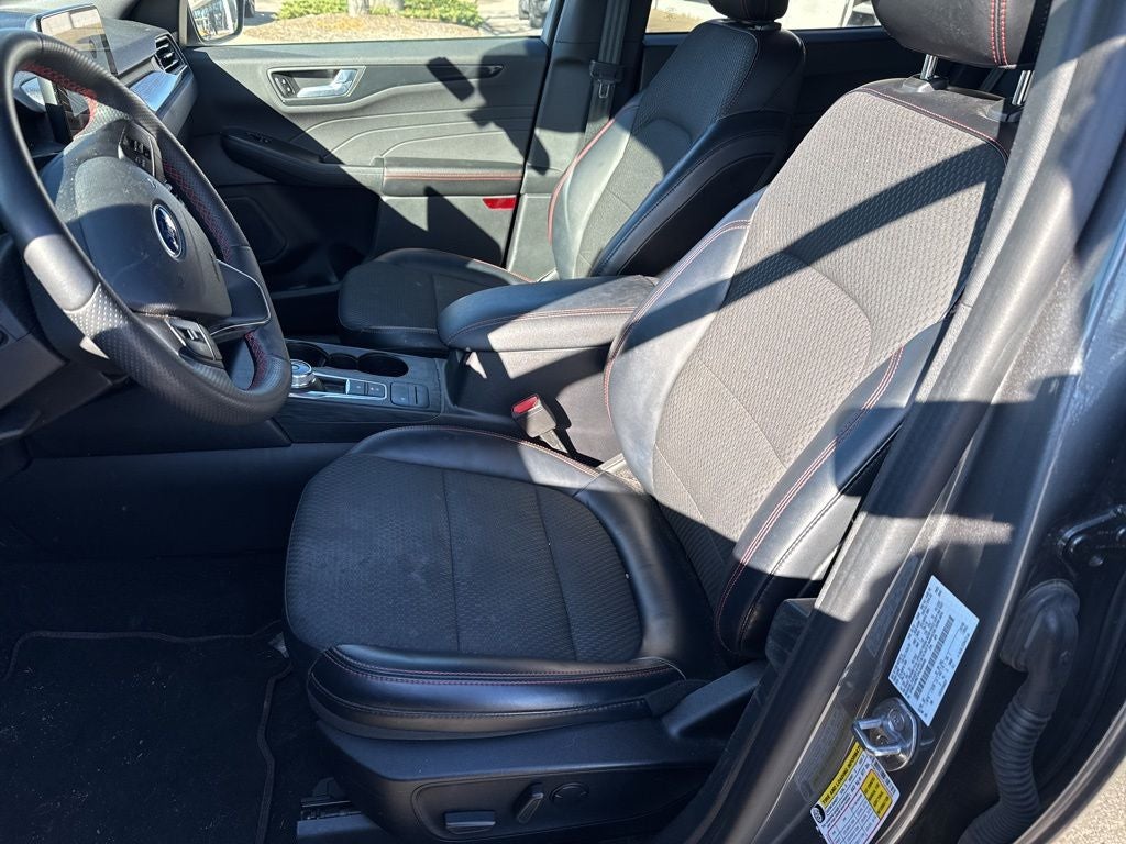 2023 Ford Escape Hybrid ST-Line