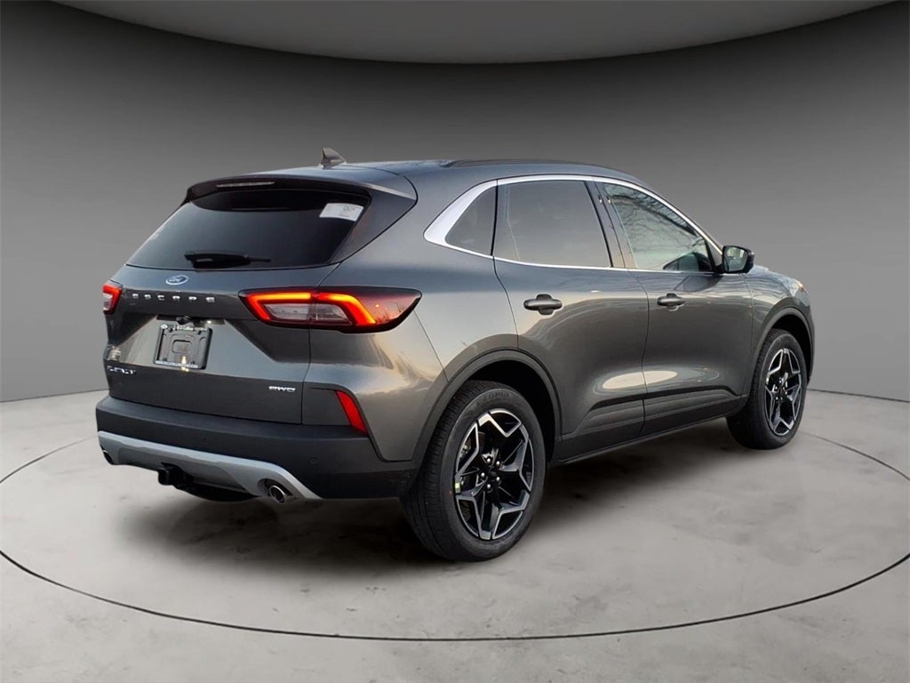 2026 Ford Escape Platinum