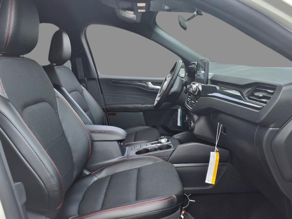 2025 Ford Escape Hybrid ST-Line Select