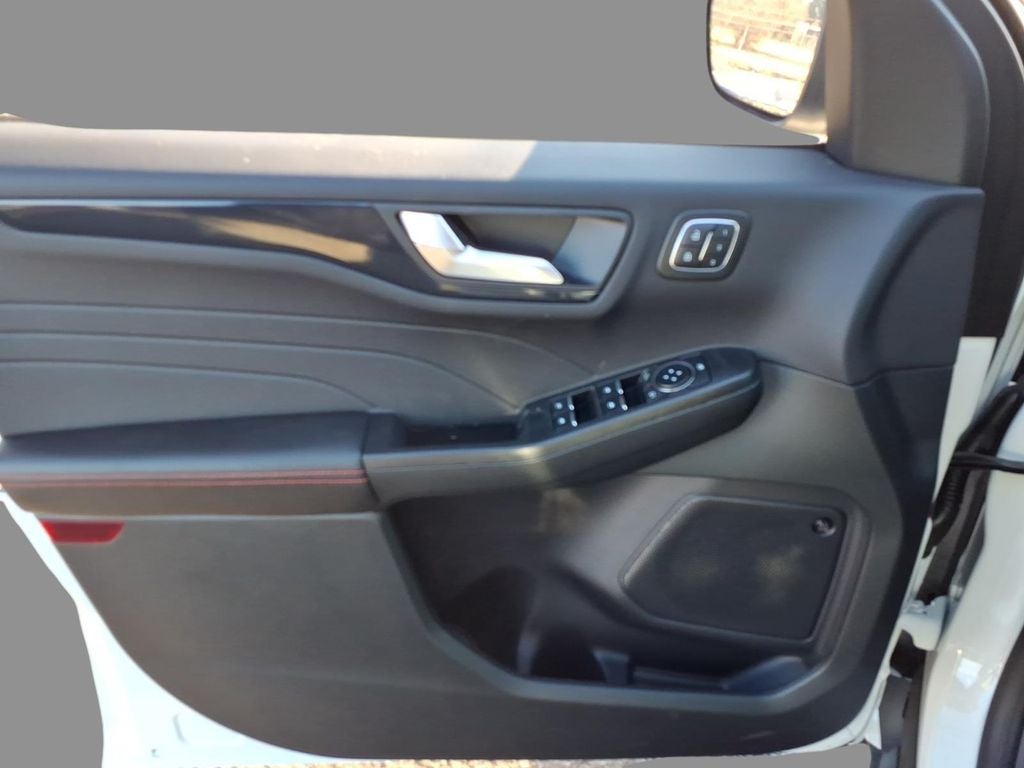 2026 Ford Escape Hybrid ST-Line Elite