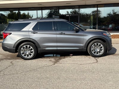 2025 Ford Explorer Active