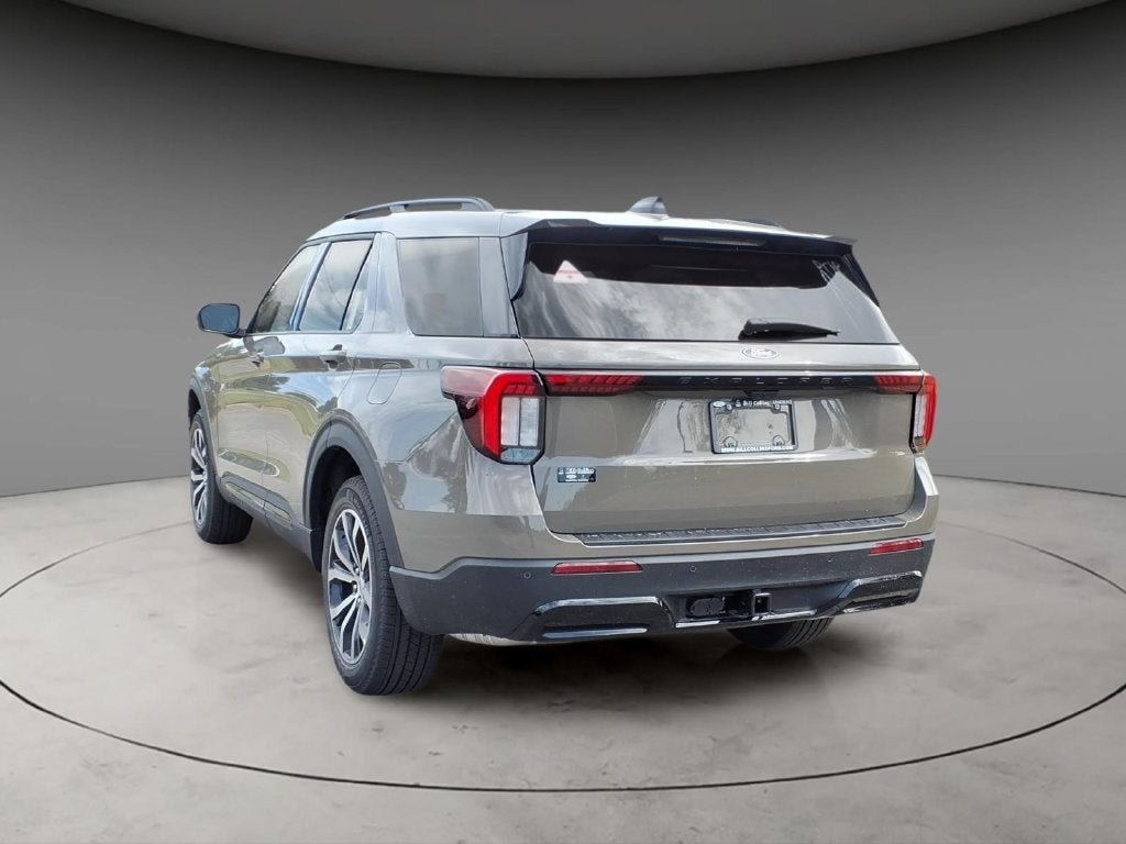 2027 Ford Explorer ST-Line