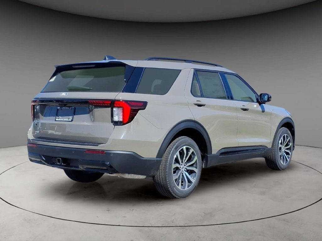 2027 Ford Explorer ST-Line