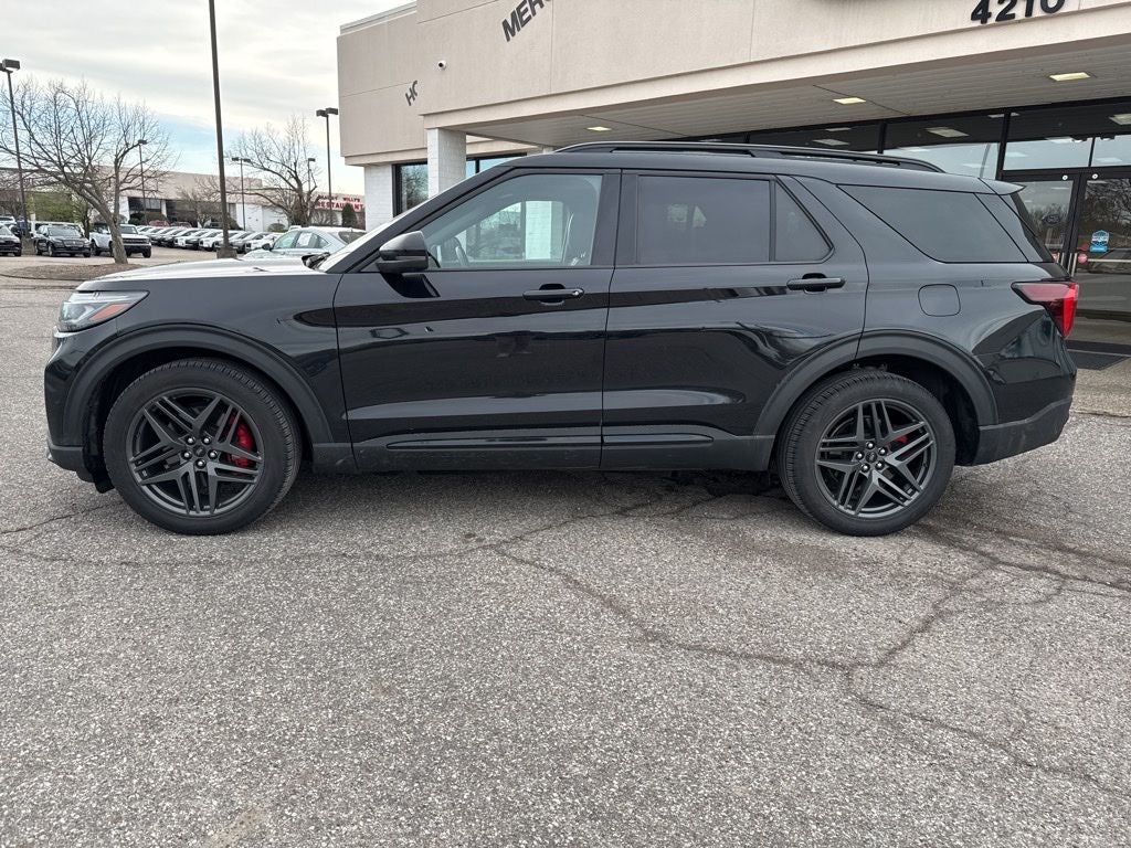 2025 Ford Explorer ST