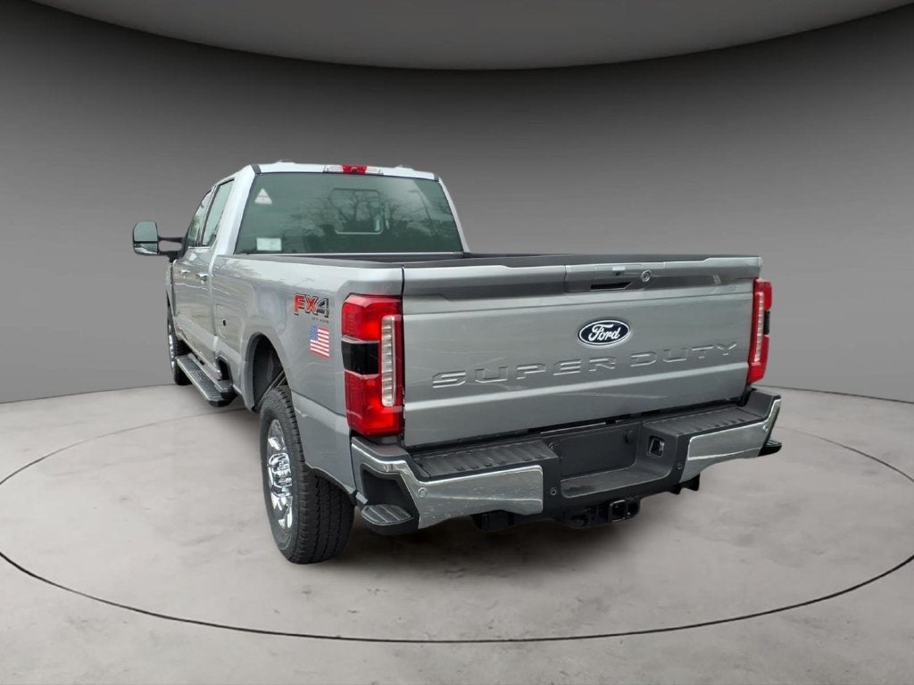 2027 Ford F-350SD Lariat