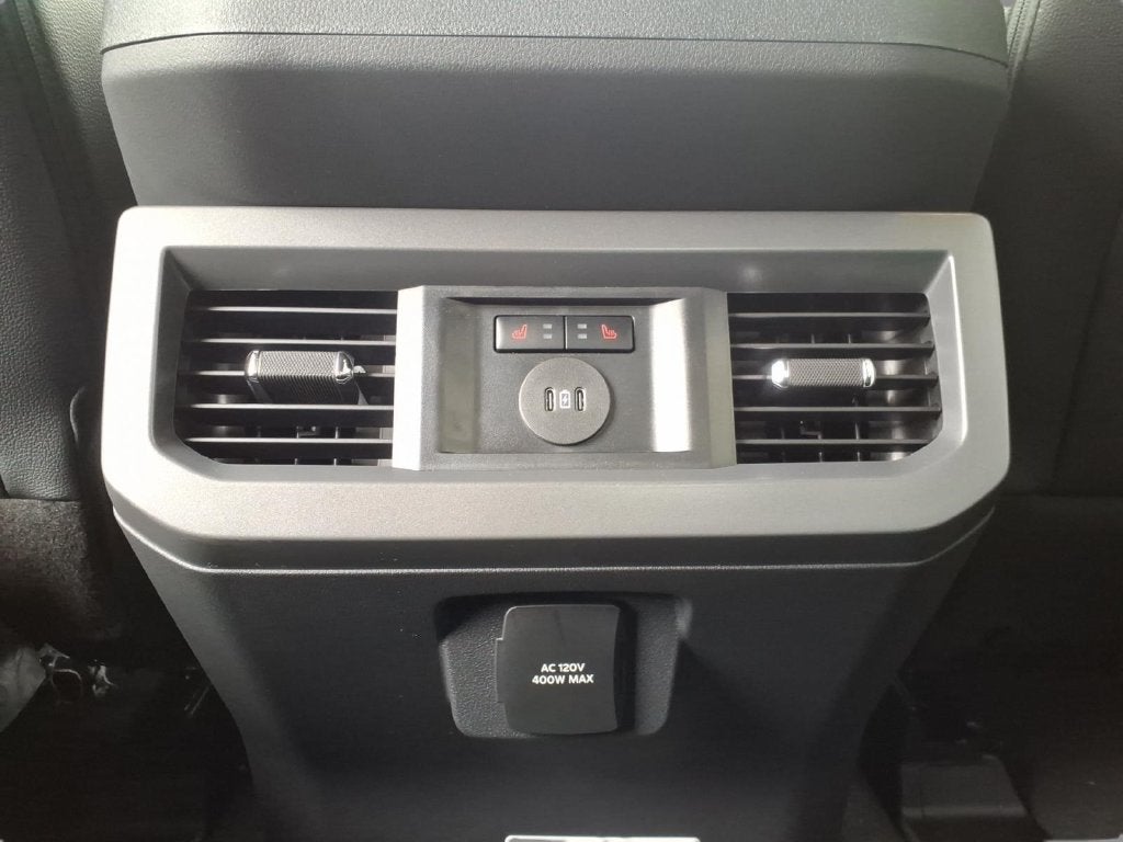 2027 Ford F-350SD Lariat