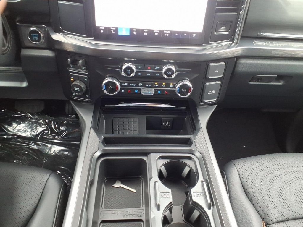 2027 Ford F-350SD Lariat
