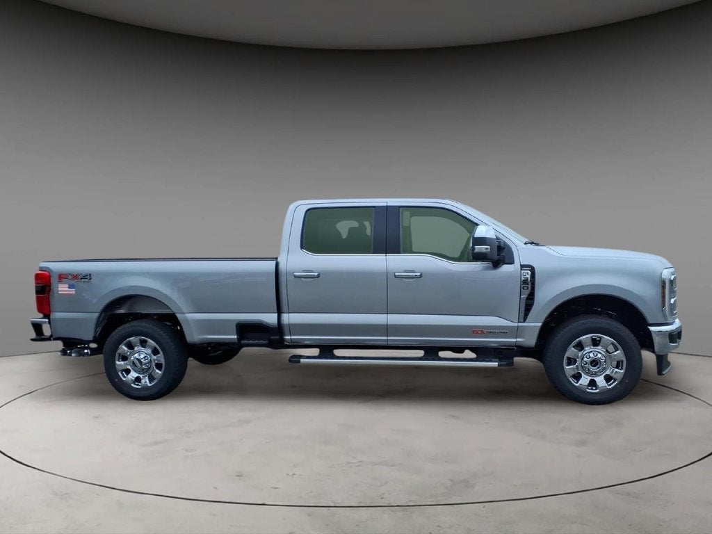 2027 Ford F-350SD Lariat