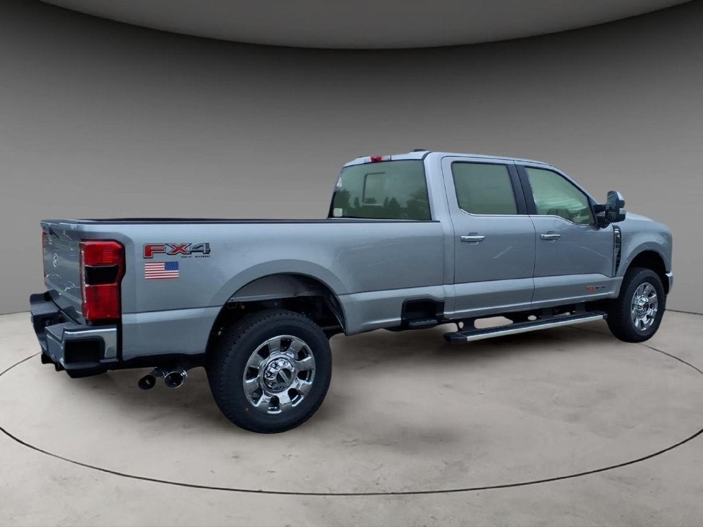 2027 Ford F-350SD Lariat