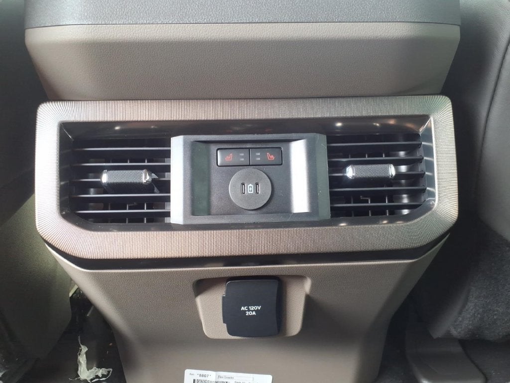 2027 Ford F-350SD Platinum