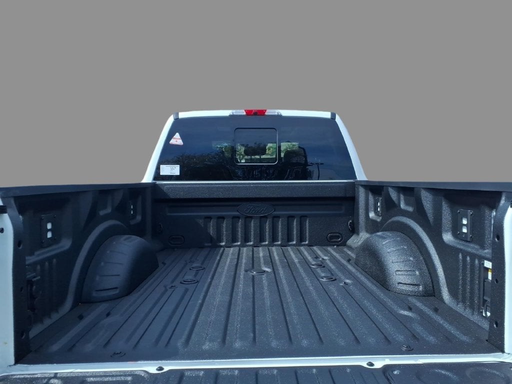 2027 Ford F-350SD Platinum