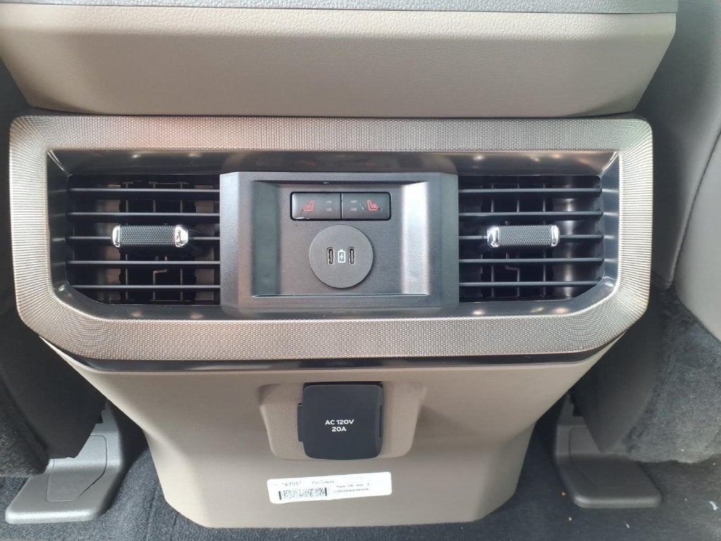 2027 Ford F-350SD Platinum