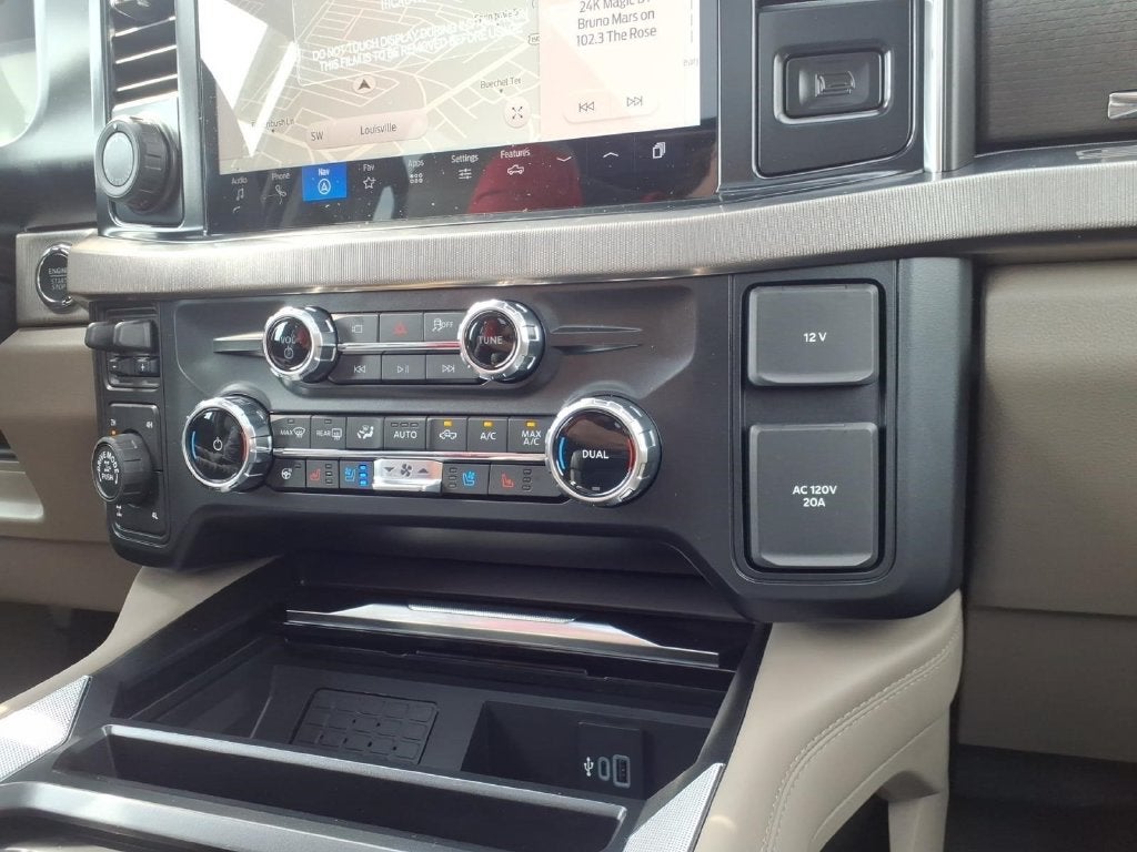 2027 Ford F-350SD Platinum