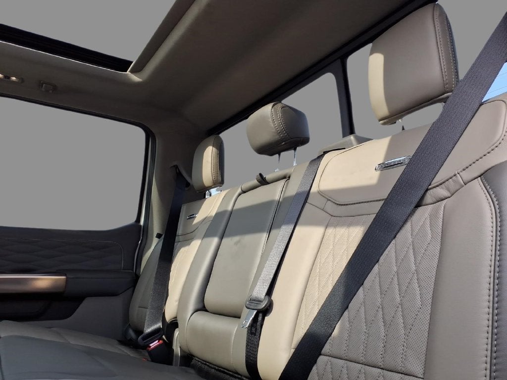 2027 Ford F-350SD Platinum