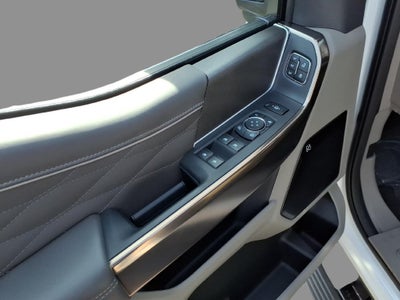 2027 Ford F-350SD Platinum